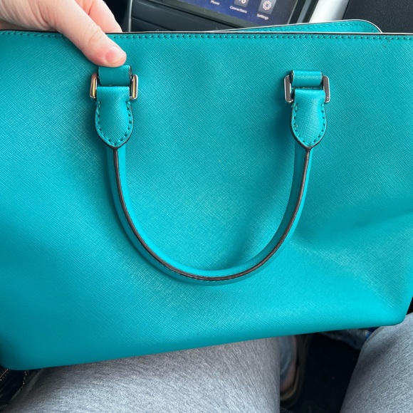 Michael kors purse used a few times - Picture 2 of 6